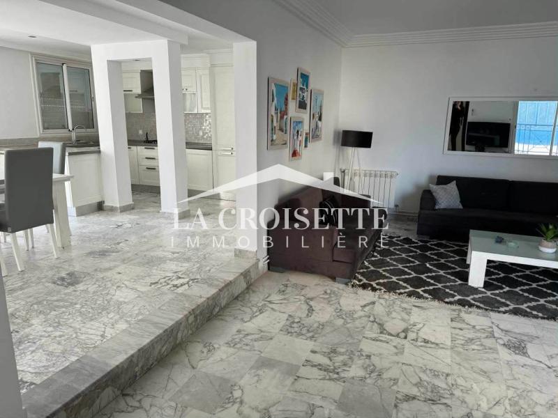 Duplex semi-meublé S+3 vue sur mer à Gammarth